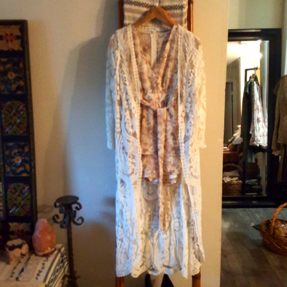 NEW NWOT BO HO.LONG LACE SMALL FESTIVAL COAT